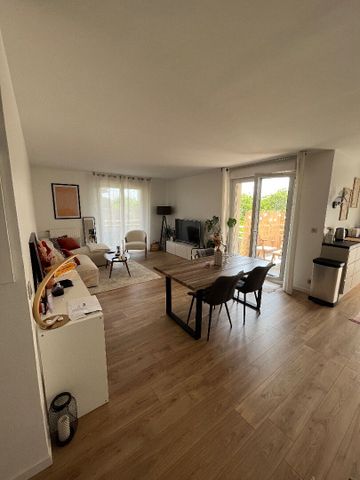 Apartment - Photo 2