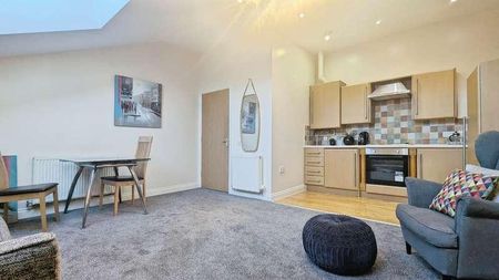 Stamford Road, Mossley, Mossley, OL5 - Photo 2