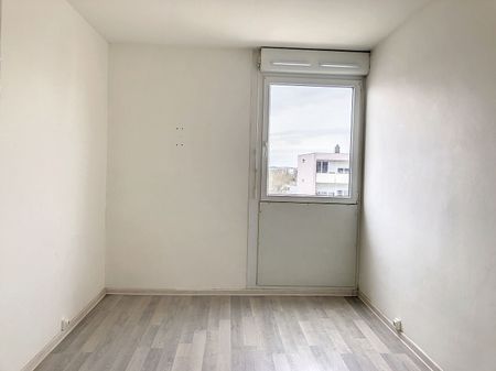 Appartement à louer - REIMS -PLACE LUTON - Photo 3