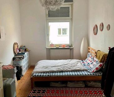 Schöne renovierte 2-ZKB mit 2 Balkonen - Photo 1