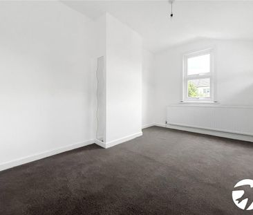 3 bedroom end of terrace house to rent - Photo 5