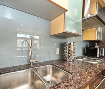 For Lease - 459 Kerr Street Unit# 302, Oakville, Ontario - Photo 2
