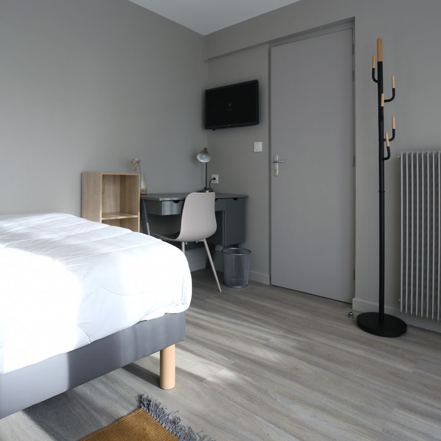 GACET Roommate 4 Bedrooms at Rennes - Photo 2