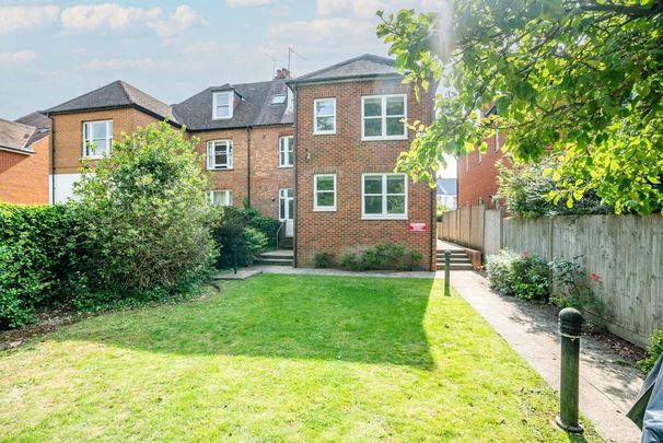 1 bedroom penthouse to rent - Photo 1