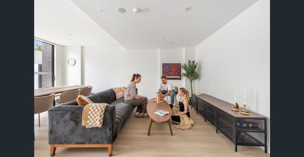 Fully Furnished | All Bills Included - Photo 1