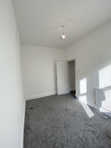 4 Bed End Terrace, Faraday Street, L5 - Photo 4