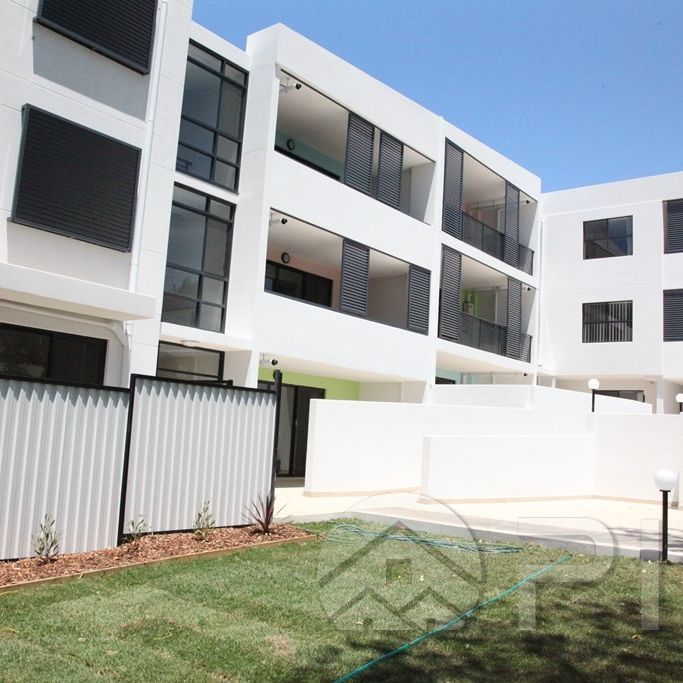Three bedroom apartment at convenience location for lease - Photo 1