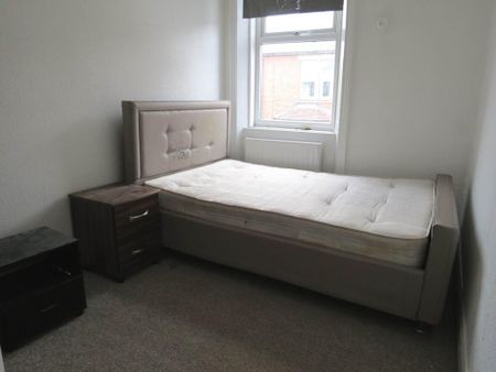 4 bedroom maisonette to rent - Photo 2