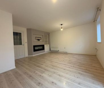 3 bedroom end of terrace house to rent - Photo 1