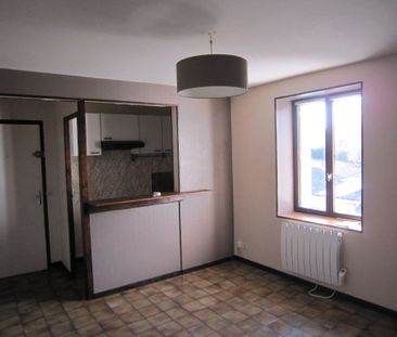 Location Appartement 3 pièces 40m² - Photo 2