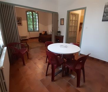 Appartement 2 pièces meublé de 35m² à Uzès - 480€ C.C. - Photo 1