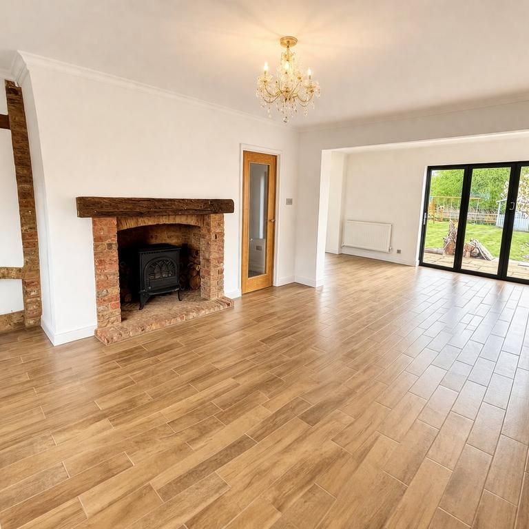 4 bedroom detached house to rent - Photo 1