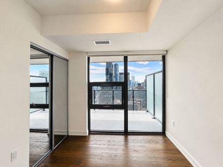 For Lease - 11 Wellesley Street Unit# 4102, Toronto, Ontario - Photo 3