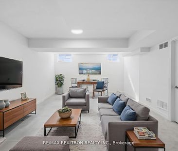 For Lease - 23 Pavlova Crescent, Richmond Hill, Ontario - Photo 1