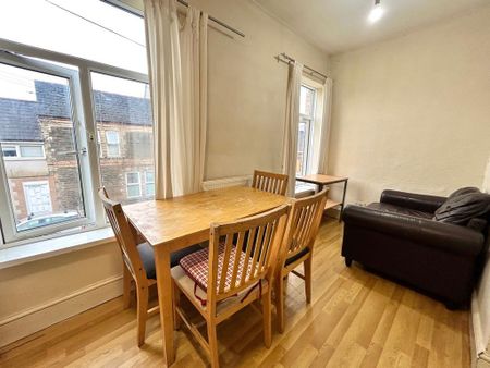 2 bedroom apartment to rent - Photo 2