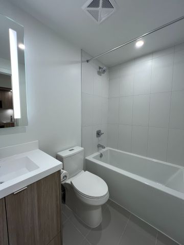 For Lease - 60 Central Park Roadway N/A Unit# 1911, Toronto, Ontario - Photo 3