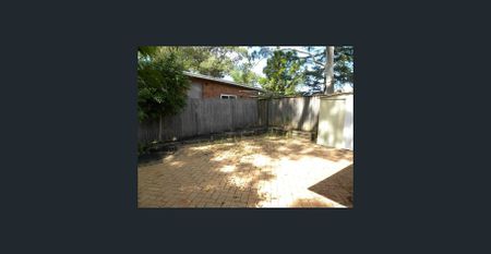 Modern 2-Bedroom Villa in a Small Block - Photo 4