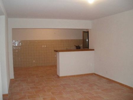 Location Appartement 4 pièces 100m² CARCASSONNE 11000 - Photo 4