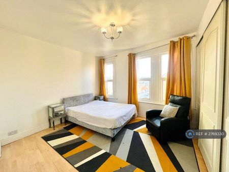 3 bedroom detached house to rent - Photo 5