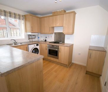 4 bedroom end of terrace house to rent - Photo 6