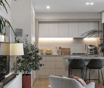 Modern Living Over Two Light-Filled Levels in Prime St Kilda Locale - Photo 5