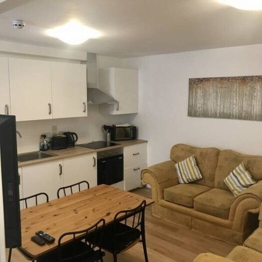 Best HMO in Greenford Room 5 - Photo 1