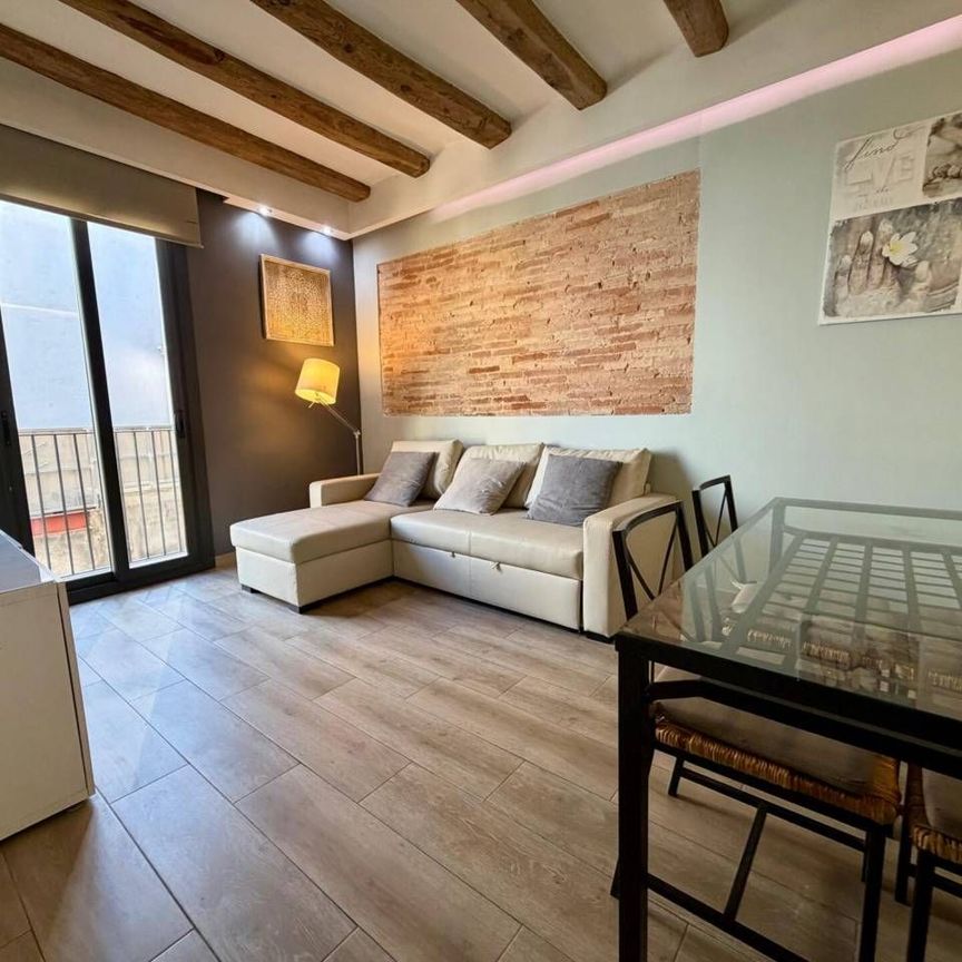 Piso de alquiler en Calle Carretes, El Raval - Photo 1