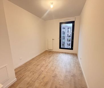 Location Appartement 4 pièces 77m² - Photo 1