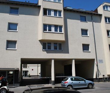 City-Residence: Modernes Apartment in Laufnähe zur Leipziger Straße - Photo 1