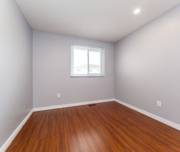 For Lease - 1447 Fleming Court, Oshawa, Ontario - Photo 5
