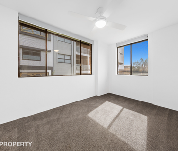 Unit p, 574 Boundary Street, Spring Hill, QLD - Photo 6
