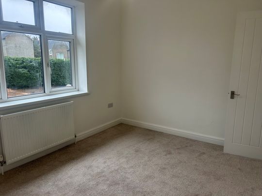 South Street, Eastwood - Photo 1