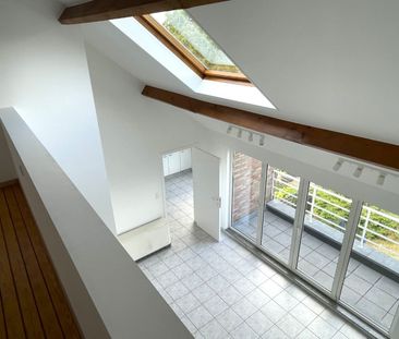 Ruim en lichtrijk duplex appartement met grote inpandige garage in ... - Photo 2