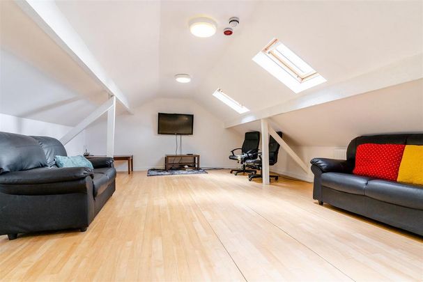 3 bedroom apartment to rent - Photo 1