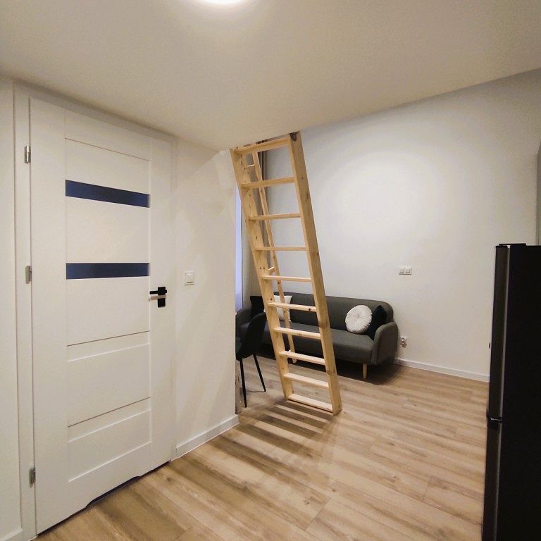 Przytulne mieszkanie z antresolą w centrum - Zdjęcie 1