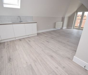 Pitchers Yard, 25a Summers Road, Burnham,SL1 - Photo 5