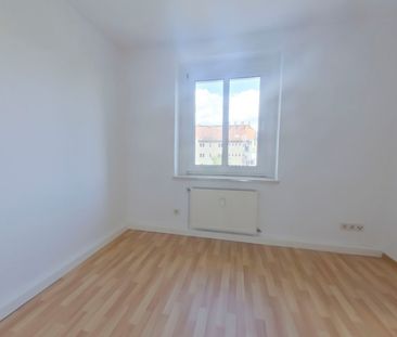 wohnen am Elbufer in ruhiger Wohnlage , 3 Zimmer mit offener Küche ... - Foto 1