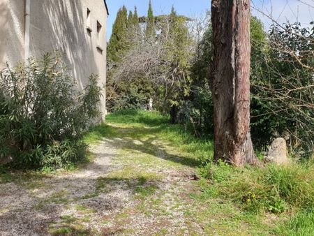 Location Appartement 4 pièces 94 m2 à Salon-de-Provence - Photo 3