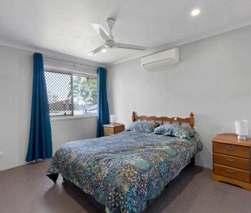 FAMILY HOME WITH POWERED DOUBLE BAY SHED - Photo 3