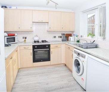 3 bedroom semi-detached house to rent - Photo 6