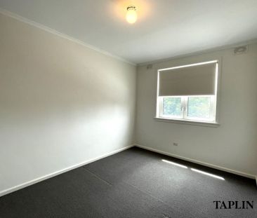 15/18 Robert Street, Glenelg South - Photo 3