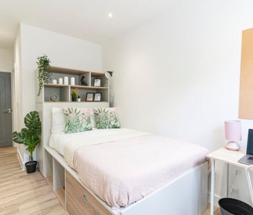 Battery Hill #10 - Photo 2