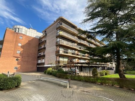 Energiezuinig appartement gelegen in centrum van Beveren met 2 slaapkamers en garage. - Photo 4