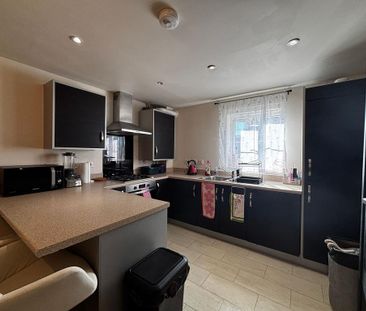 2 bedroom flat to rent - Photo 5