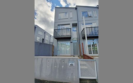 Seriously Convenient and Comfortable - Photo 2