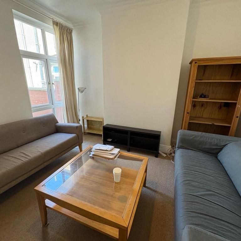 3 bedroom terraced house to rent - Photo 1