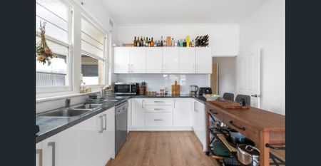 Charming 1940s Art Deco Home! - OPEN TO VIEW TUESDAY 18th NOVEMBER 5.15pm - 5.30pm - Photo 5