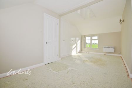 2 bedroom end of terrace house to rent - Photo 3