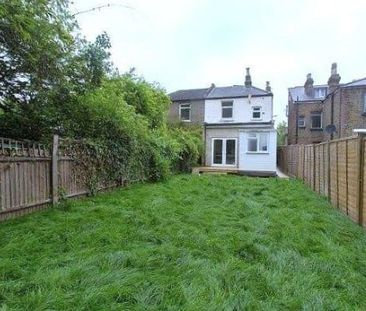 Room in a Shared House, Worple Road, SW20 - Photo 1