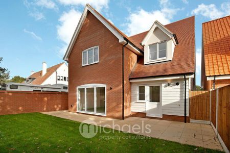 39 Colchester Road, Colchester, CO6 3JQ - Photo 4